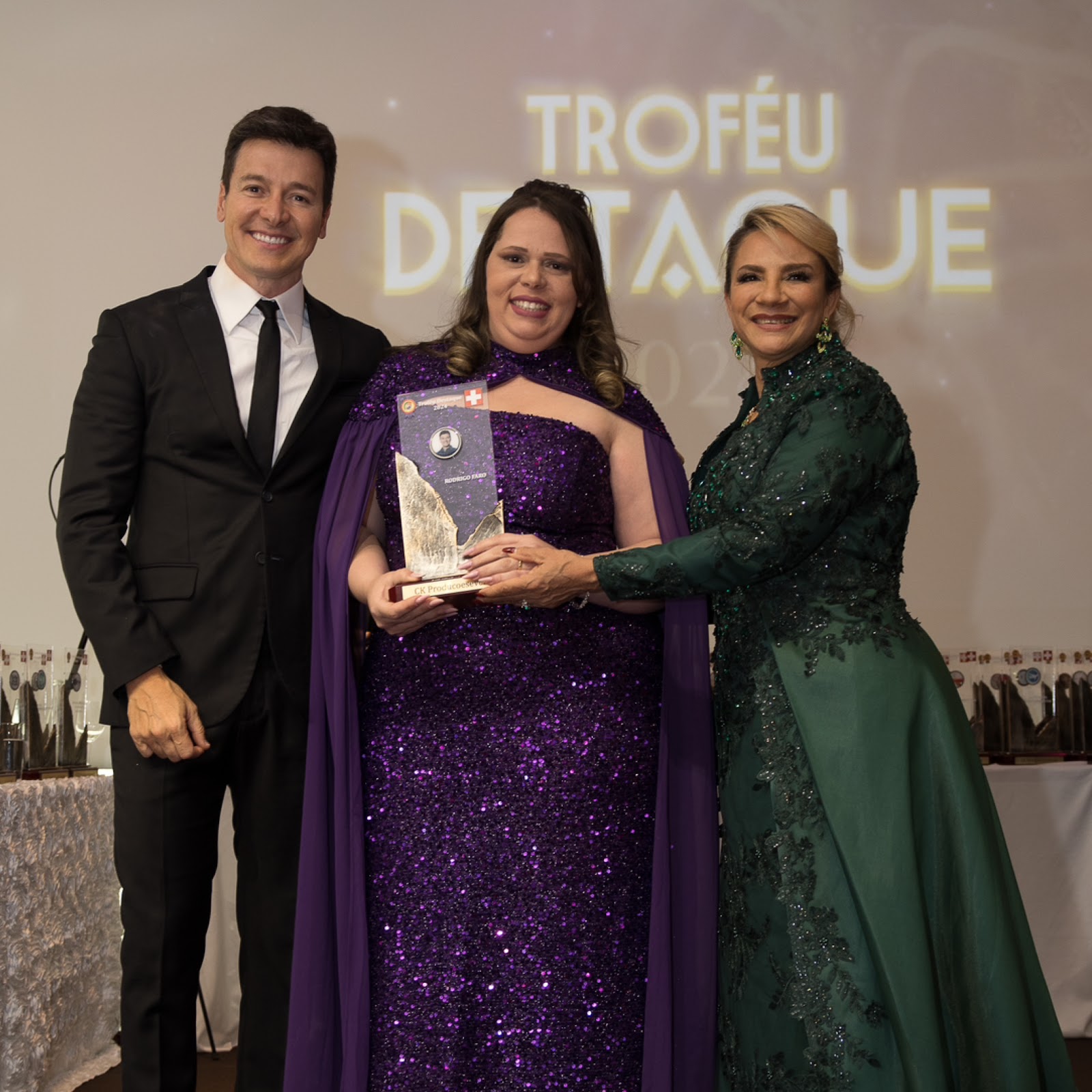 Daniela Magalhães recebe o Troféu Destaque 2024 em Zurique