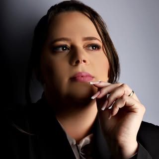 Daniela Magalhães, Instrutora Premium e Master Nail Designer